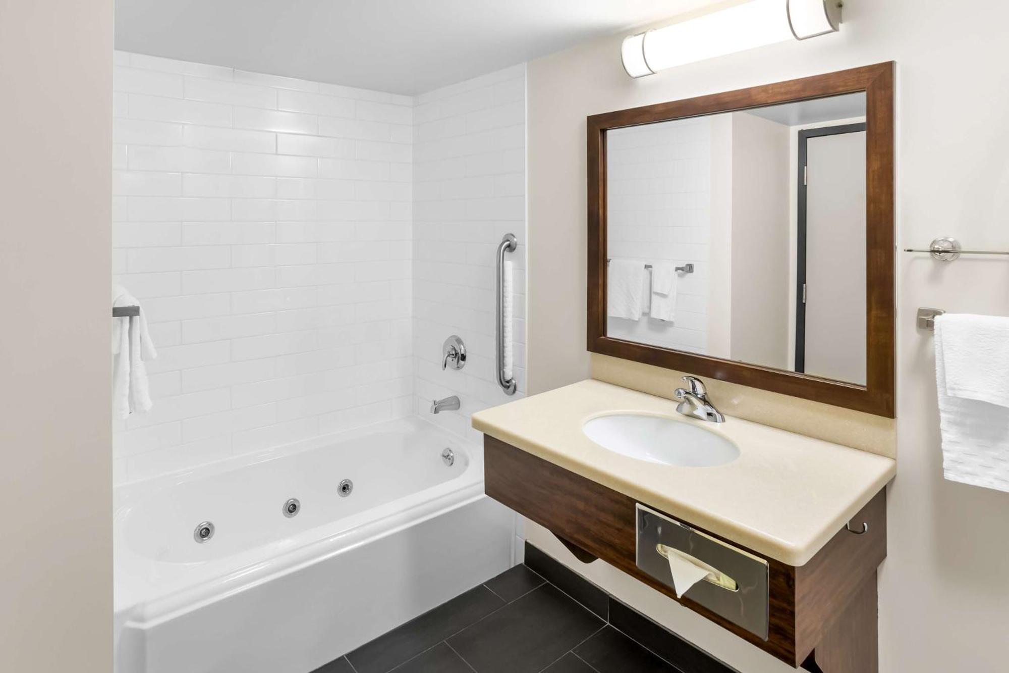 Best Western Thompson Εξωτερικό φωτογραφία